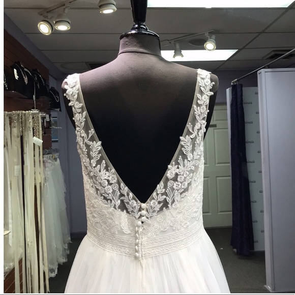 Lia Mia - Style OC2021 - Size  16 - Ivory - Picture 4 of 4